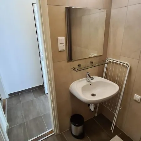 Hideaway Apartments Aparthotel