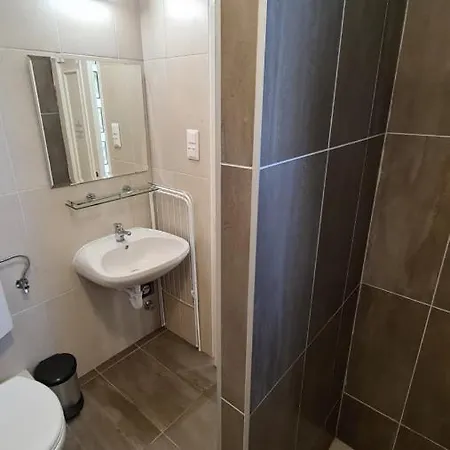 Hideaway Apartments Aparthotel